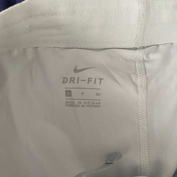 Nike DriFit shorts - Picture 3 of 5